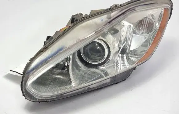 Ford Fiesta Headlight/headlamp
