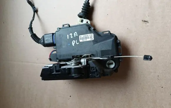 Seat Ibiza III (6L) Rear door lock