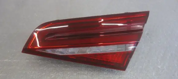 Audi A3 S3 8V Tailgate rear/tail lights AU373PA 8V4945094C 2SV01283702