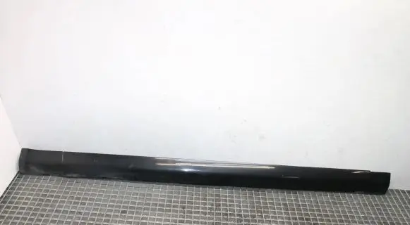 Chrysler 300 - 300C Sill