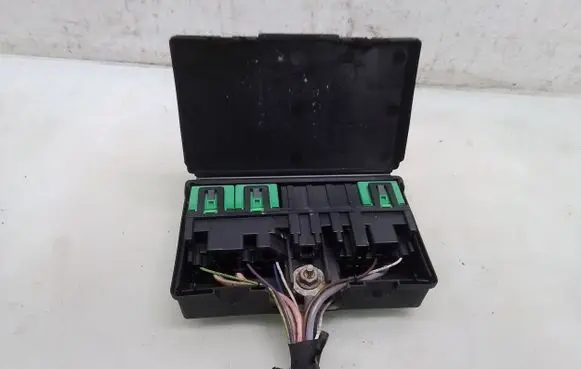 Peugeot 207 Fuse module 9632229480