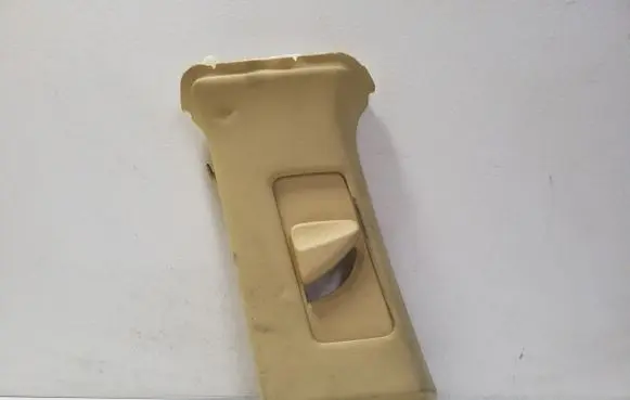 (B) pillar trim (top)