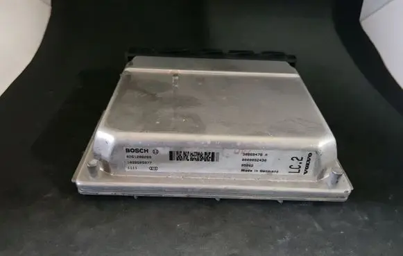 Volvo S60 Engine control unit/module 30668478A