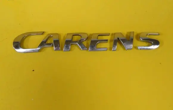 KIA Carens III Manufacturers badge/model letters 