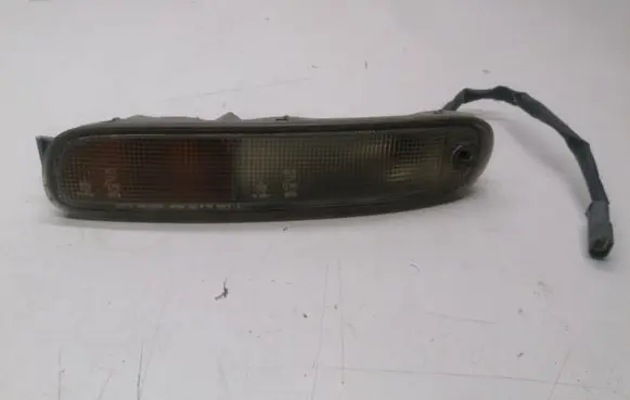 Mazda 323 Front indicator light 21061703