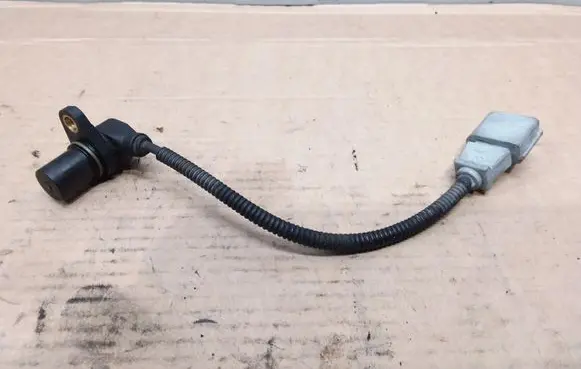 Volkswagen PASSAT B6 Crankshaft position sensor