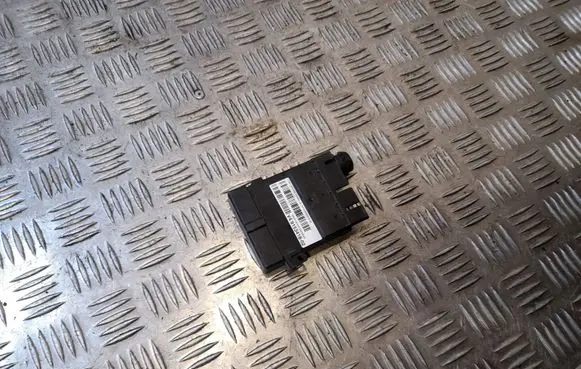 BMW 7 F01 F02 F03 F04 Current control relay 9153418