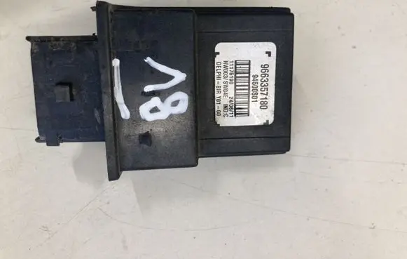 Peugeot 5008 Light module LCM 9663357180