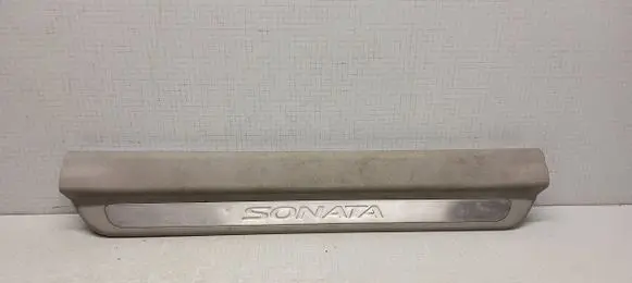 Hyundai Sonata Front sill trim cover 858813K100