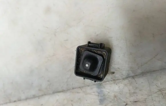 Mercedes-Benz E W124 Wing mirror switch 1248201810