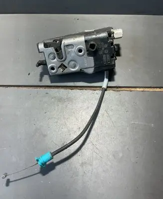Citroen C4 I Rear door lock 9681337180