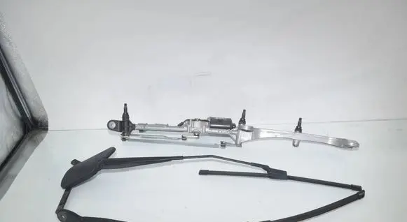 BMW 2 F46 Front wiper linkage and motor 7301045 61617301045 7335971