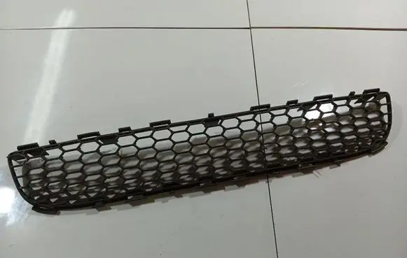 Front bumper lower grill