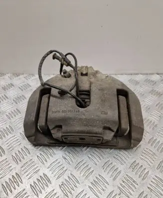 BMW 5 F10 F11 Front brake caliper 6030348