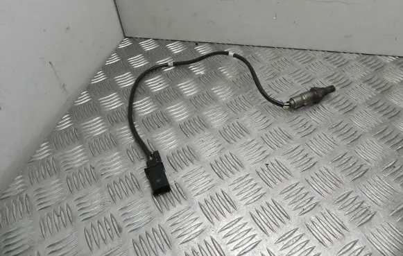 Volkswagen Tiguan Lambda probe sensor 04L906262AF VD19529