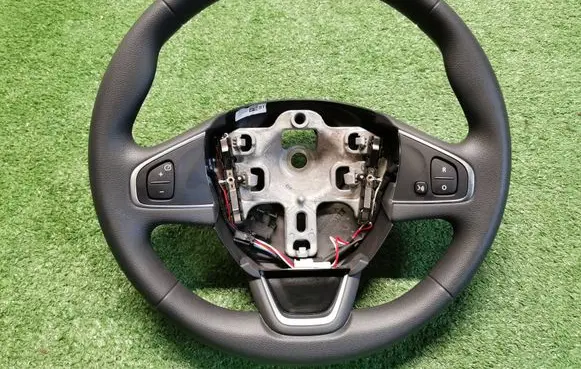 Renault Clio IV Steering wheel 484006465R-DANEK 484006465R