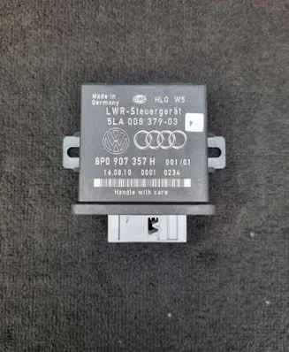 Audi Q7 4L Light module LCM 8P0907357H