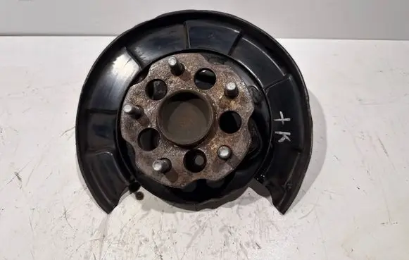 Toyota Prius+ (ZVW40) Rear wheel hub 8954452040