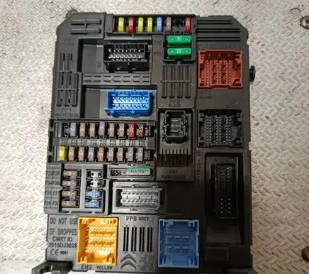 Peugeot 3008 II BSM Control unit 9819854780 3441844301 28615678