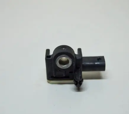 Mercedes-Benz CLA C117 X117 W117 Airbag deployment crash/impact sensor A1668210151