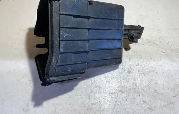 BMW 4 F32 F33 Other engine bay part 8509909 10055913