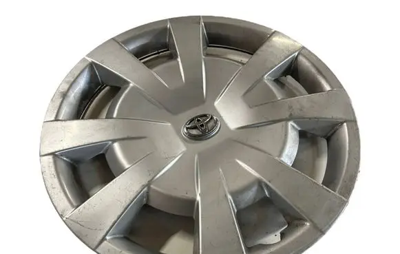 Toyota Corolla Verso AR10 R16 wheel hub/cap/trim 4260205140 4260205120