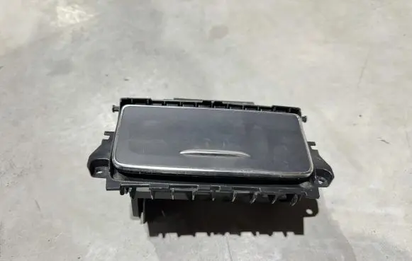 Ashtray (front)