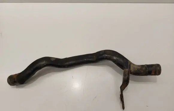 Volkswagen PASSAT B3 Engine coolant pipe/hose 191121083