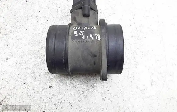 Skoda Octavia Mk1 (1U) Mass air flow meter 0280217121