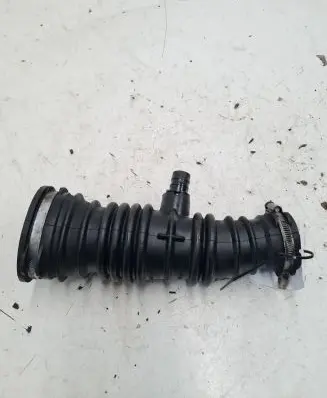 Ford C-MAX I Air intake hose/pipe 3M519A673M