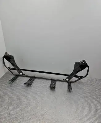 Toyota Prius (XW50) Hybrid/electric vehicle battery bracket 