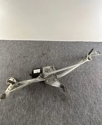 BMW 7 G11 G12 Front wiper linkage and motor W000061595 645000615958 747861601