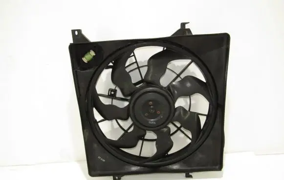 KIA Carens III Radiator cooling fan shroud