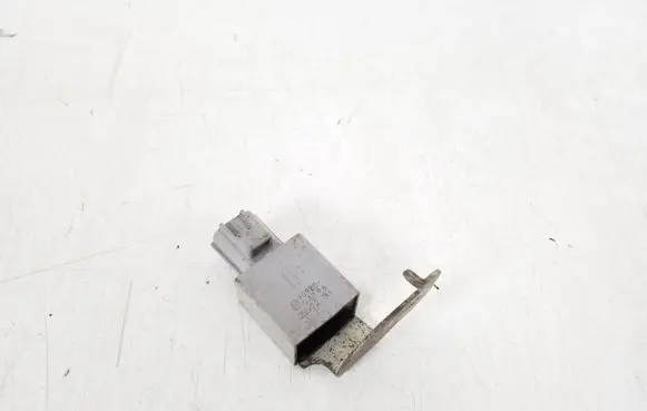 Toyota Auris 150 Sensor 90980-04196