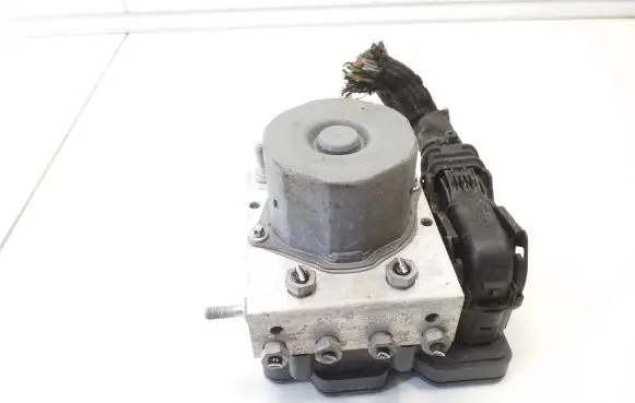 Mercedes-Benz B W246 W242 ABS Pump A0094316412 0265242506