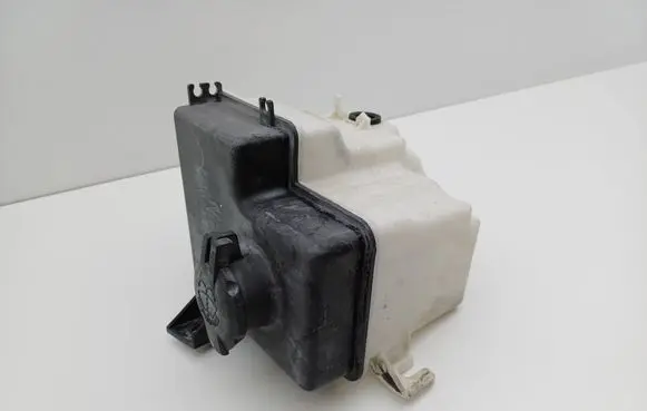 Hyundai Getz Windshield washer fluid reservoir/tank 986101C000