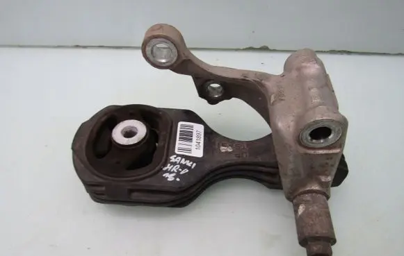 Honda HR-V Engine mounting bracket