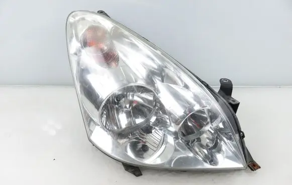 Toyota Corolla Verso E121 Headlight/headlamp 