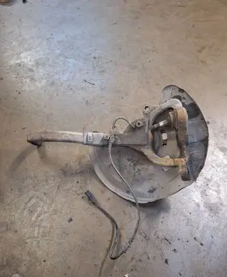 Mercedes-Benz E W211 Front wheel hub spindle knuckle