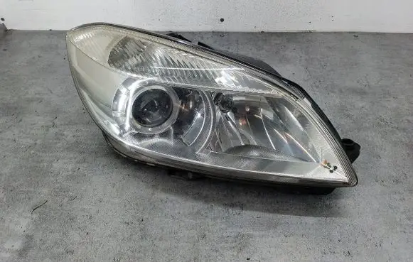 Skoda Fabia Mk2 (5J) Headlight/headlamp