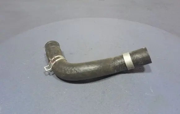Hyundai i30 Engine coolant pipe/hose 28431-08400