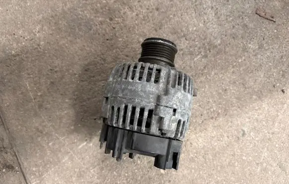 Seat Ibiza IV (6J,6P) Generator/alternator 03P903023F