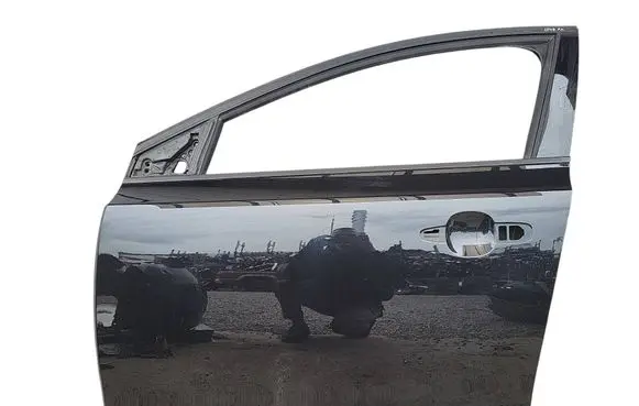 Volvo V40 Front door