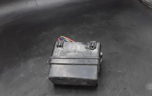 Mitsubishi Outlander Fuse module 8565A089 PR07101000
