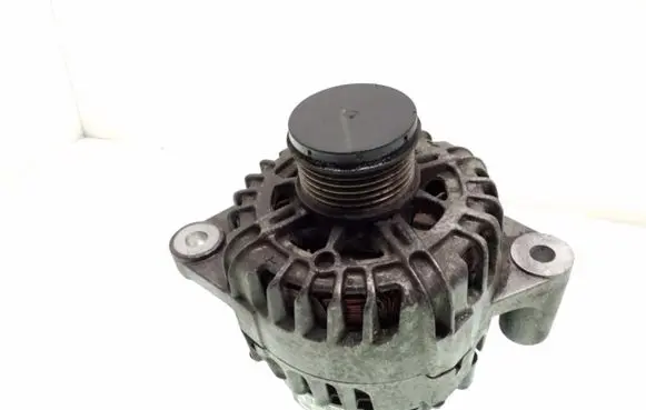 Opel Insignia A Generator/alternator 13502581