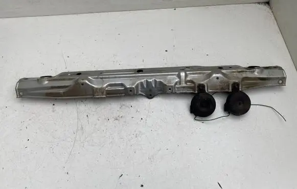 Top upper radiator support slam panel