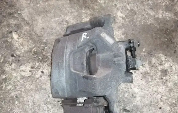 Opel Mokka X Front brake caliper