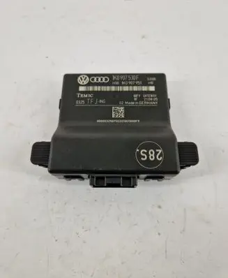 Volkswagen Golf V Gateway control module 1K0907530F