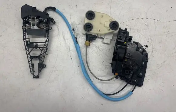 BMW X5 F15 Rear door lock A046465 18283810 7281956