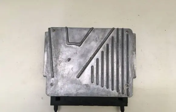 Volvo V70 Engine control unit/module MB0797008890 09497544A
